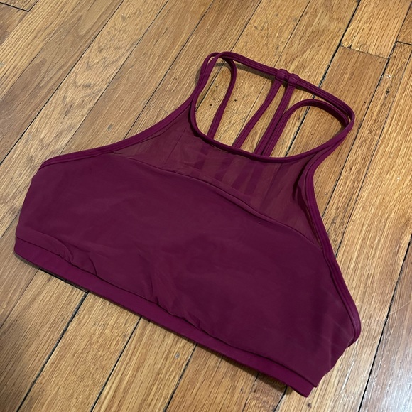 Like NEW lululemon maroon red size 6 mesh sports bra - Picture 1 of 3